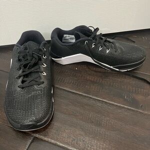 8.5 NIKE METCON VO2 - only worn twice